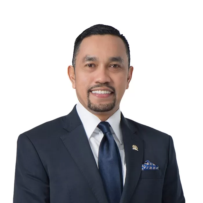 Kabar mengejutkan tentang penonaktifan Ahmad Sahroni menjadi sorotan. Ikuti berita terbaru lainnya dari dunia hiburan dan para publik figur di Selebriti Hits.